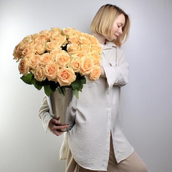 Роза Россия Peach Avalanche 60 см