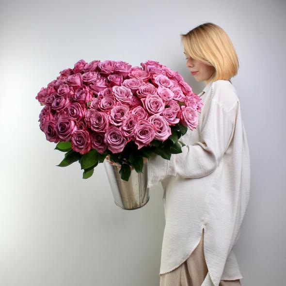 Роза Эквадор Moody Blue 60см