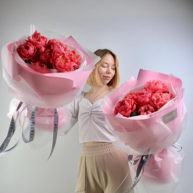 МОНОБУКЕТ ИЗ ПИОНОВ сорта Coral Charm (в двух размерах) МОНОБУКЕТ ИЗ ПИОНОВ сорта Coral Charm (в двух размерах)